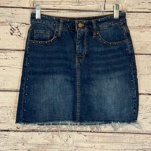WILD FABLE Jean Mini Skirt w Rivets Distressed Hem-4